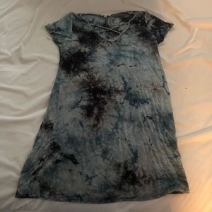 On-trend tie dye jersey-feel dress for summer! 🔥